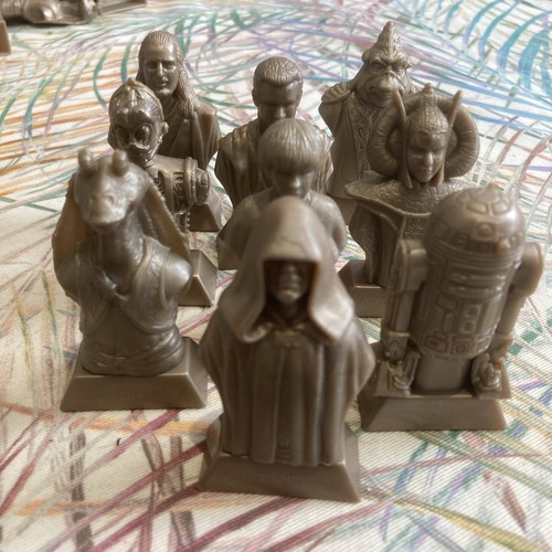 Star wars episode 9 busts - ,