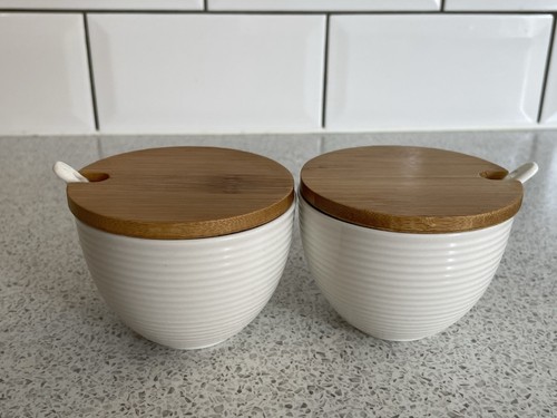Pair belleek living - of,