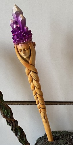 Goddess purple resin - purple, crystal