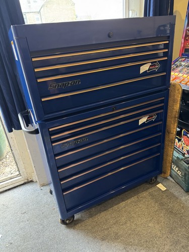 Snap blue roll cab - on,