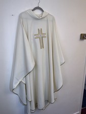 Modern Ivory Chasuble with Crosses in Raised Embroidery, never worn