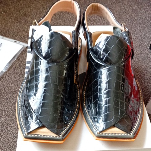 Peshawari sandal unique design