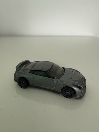 Hot wheels nissan skyline - nissan, r35