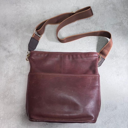 Old coach shoulder bag - old,