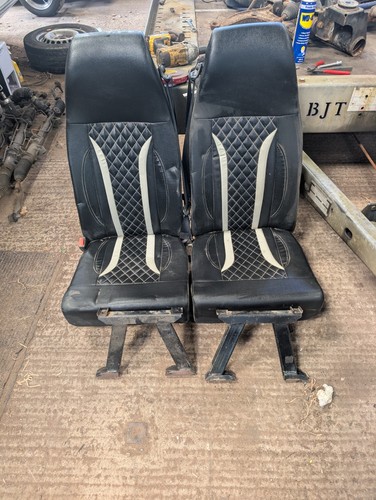 Kombi camper rear seats - or,