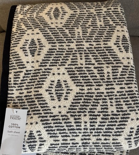 Cream grey geometric - grey, mono