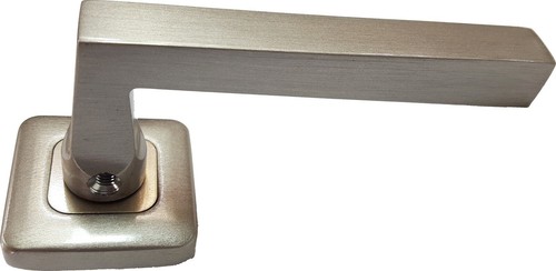 Howdens bertelli como - como, door