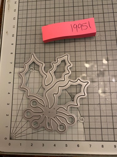 Large christmas holly die - large,