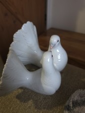 Lladro Couple of Doves Kissing