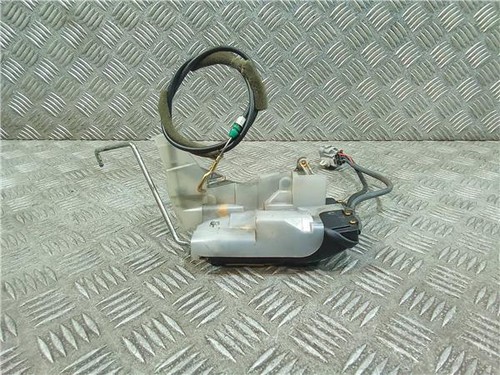 Right front door lock toyota - right,