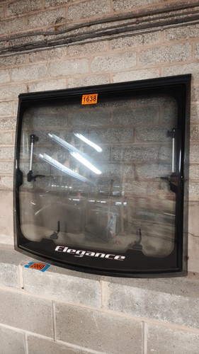 Caravan front centre window - centre,