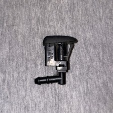 BMW 1 Z4 SERIES E81 E82 E87 E87N E88 E85 E86 windscreen Spray  Jet Wash 7110 852