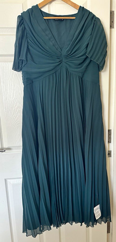 Bnwt asos curve green - green, chiffon