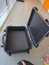 Pelican case. Vanguard tough 46 waterproof case.