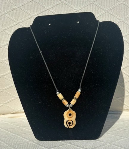 Carved style pendant necklace - style,