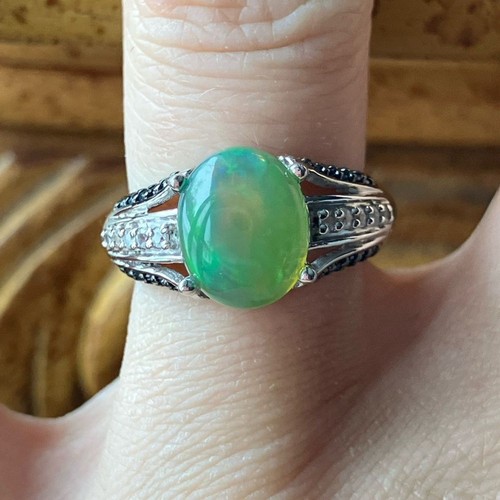 Green ethiopian opal blue - green,