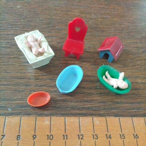 Vintage dolls house tiny - dolls,