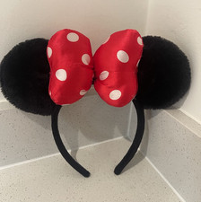 DISNEY WORLD MINNIE MOUSE TRADITIONAL EARS BLACK FAUZ FUR AND RED SPOTTED BOW
