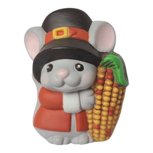 Vintage hallmark pilgrim mouse - hallmark,