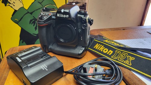 Nikon d2x body el4 mh - d2x, mh-21