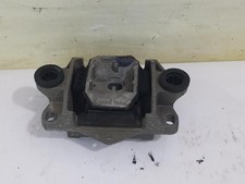 1152896 engine mounting