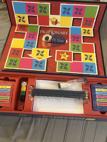 Hasbro pictionary vintage game - vintage,