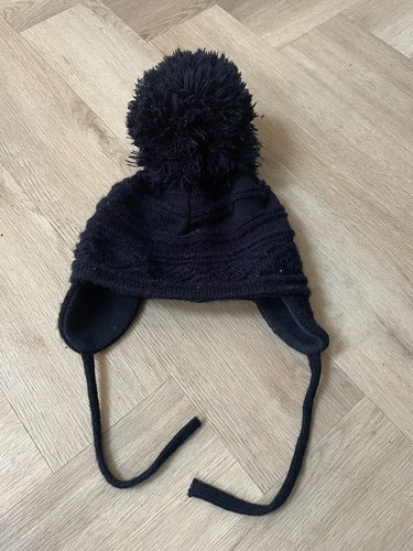 Satila baby hat - navy, pom