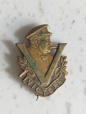 WW2 Winston Churchill V for Victory Patriotic Souvenir Fundraising Lapel Badge