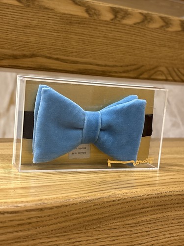 New sky blue - new, velvet