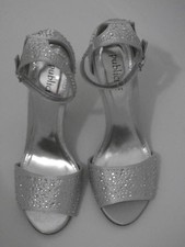 Ladies Shoes Size 6 Silver
