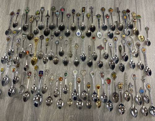 Lot vtg souvenir spoons - 96,