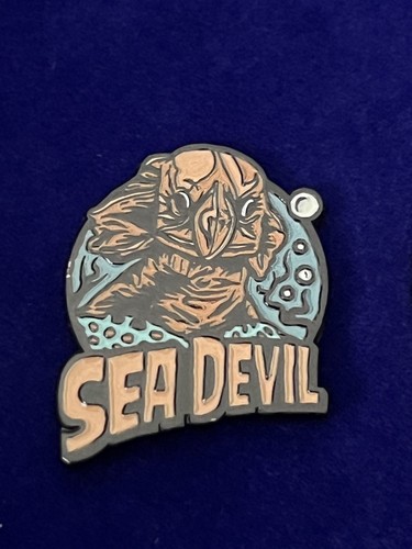 Doctor who enamel pin - who,