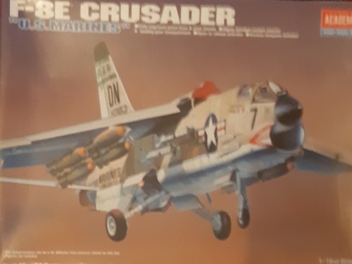 Academy f8e crusader 72 - f8e, 1/72