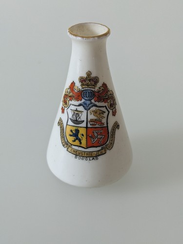 Goss crested china cone - h,