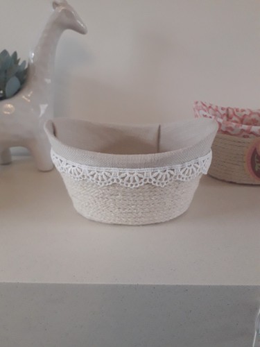 Small oval hand - hand, make