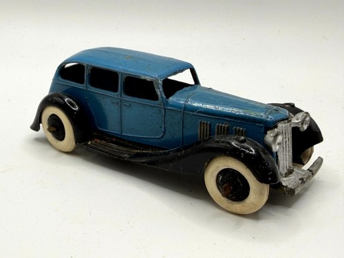 Vintage dinky toys 36a - dinky,