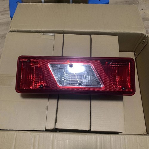 Rear left side tail - side, lamp