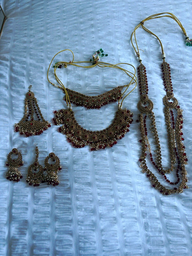 Asian wedding set gold tone - set,