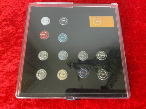 Set metal opel lapel pin - 12,