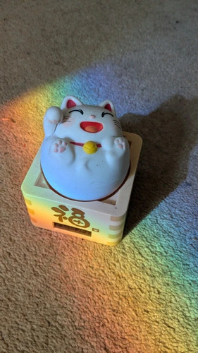 Solar powered waving cat - , good