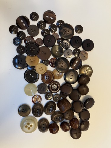 Vintage buttons job lot 100g - buttons.,