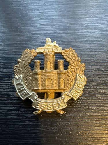 Essex regiment cap badge - cap,
