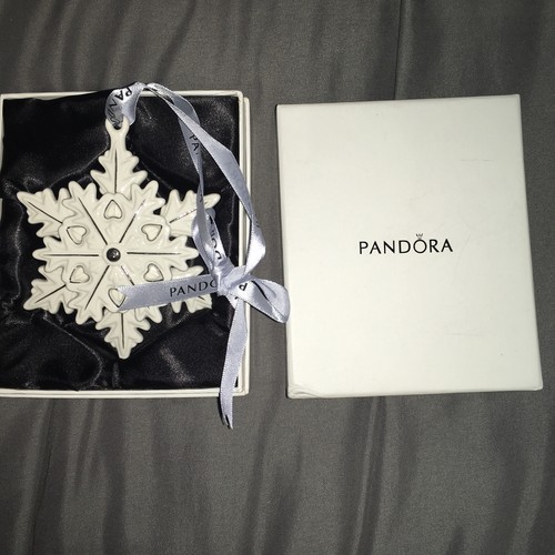 Pandora 2015 snow - pandora, flake