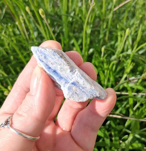 Blue kyanite raw natural - kyanite,
