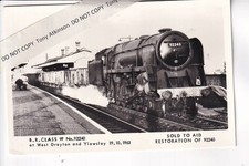 WEST DRAYTON & YIEWSLEY RAILWAY STATION  - 92240 PASSING - PHOTO - #8263