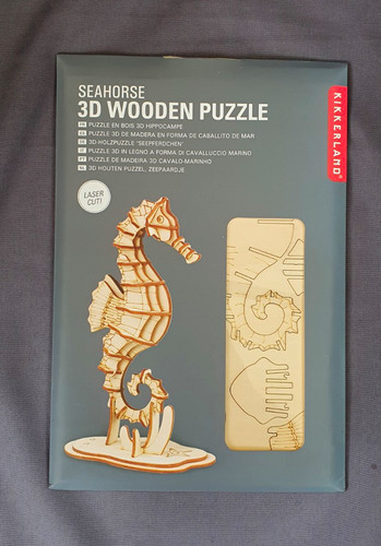 Kikkerland seahorse wooden - seahorse, 3d