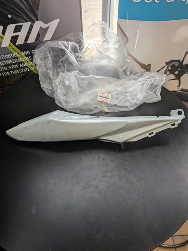Suzuki gsx 1000 - cover, frame