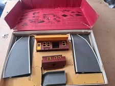 Triang Railway Buildings R81  Victorian Station Set  Awnings Has Damage/ Missing