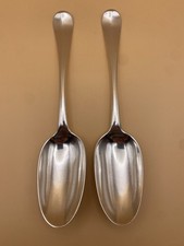 V GOOD PAIR 1735 GEORGE II SOLID SILVER TABLE SPOONS, PHILIP ROKER LONDON 145g