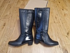 Ladies Pavers Loretta Long